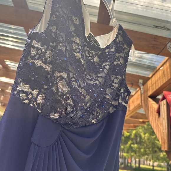 Dress Barn Asymmetrical Ruched Blue Sparkling Embellishment Gown Women’s 10 EUC - Picture 13 of 16